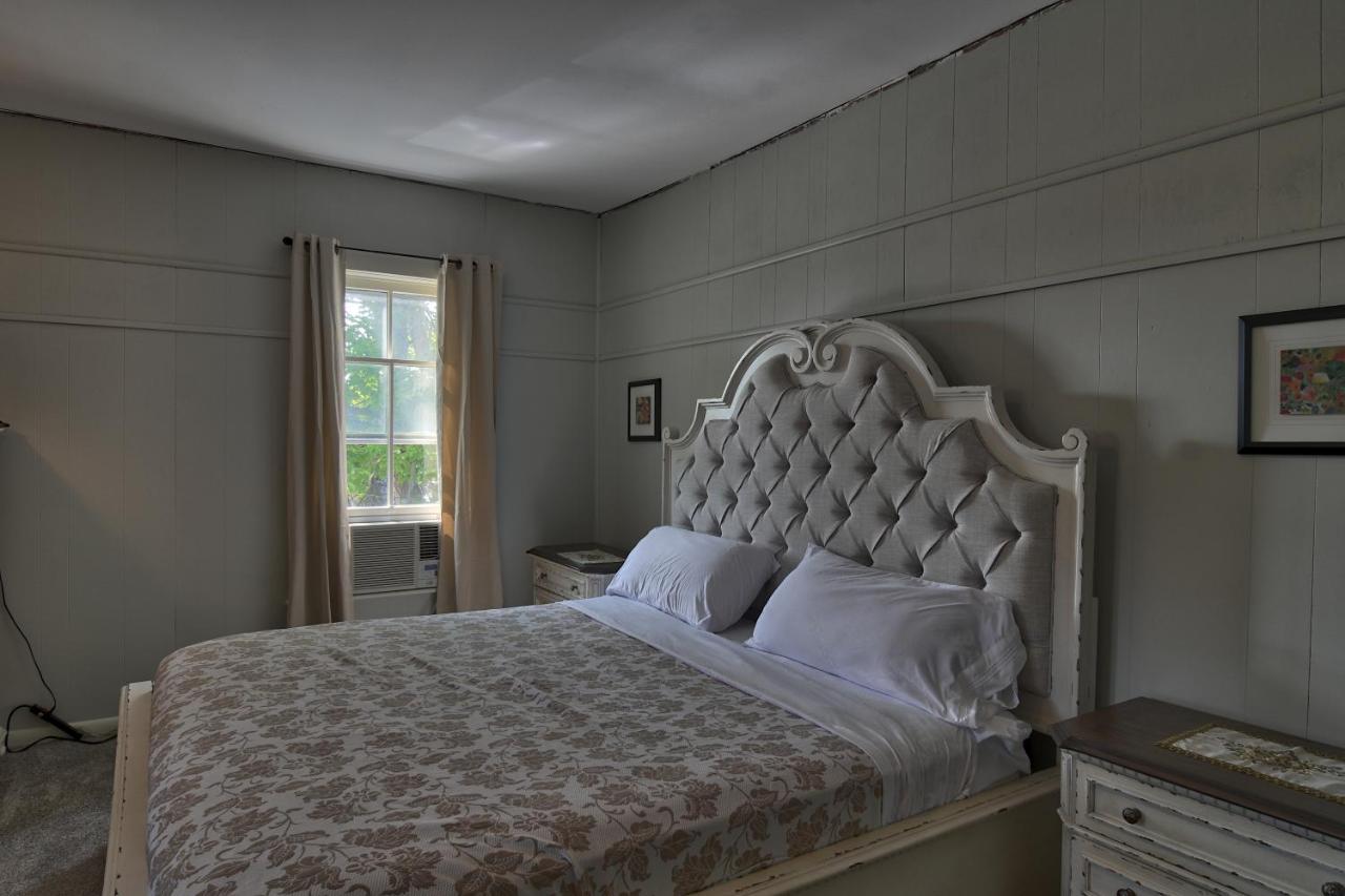 House Bed & Breakfast